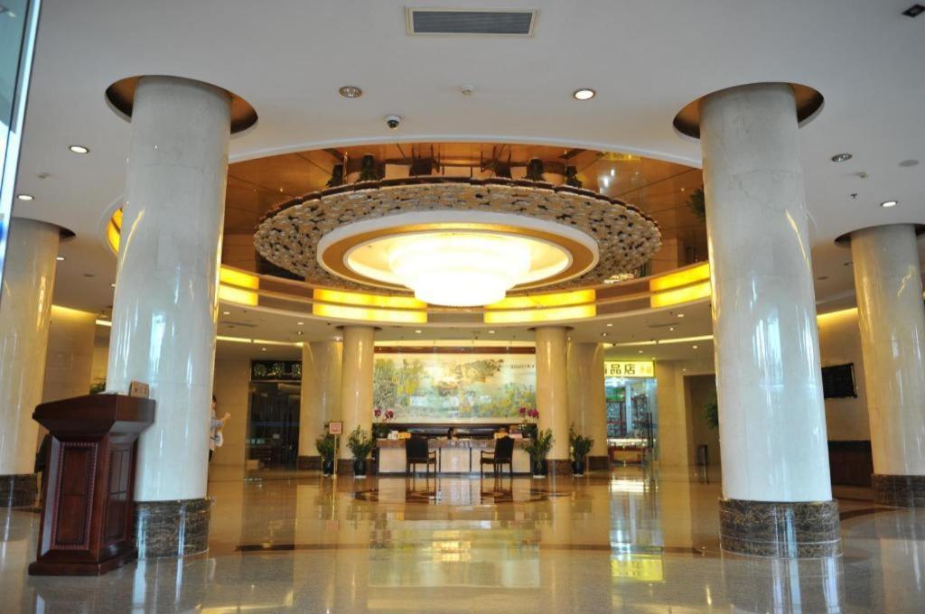 Kunming Zhong Huang Hotel Exteriör bild